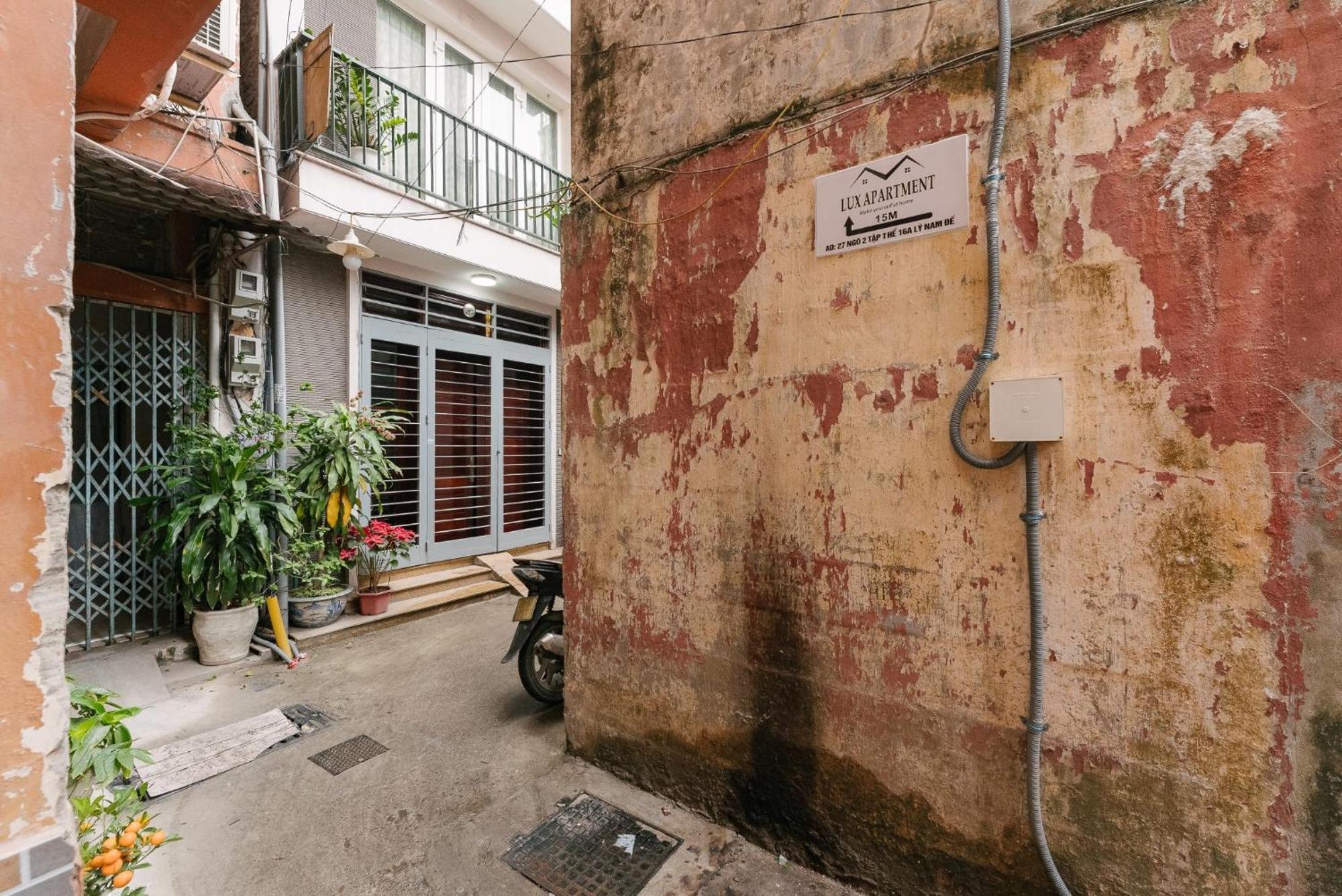 Train Street Lux Homestay, Hanoi